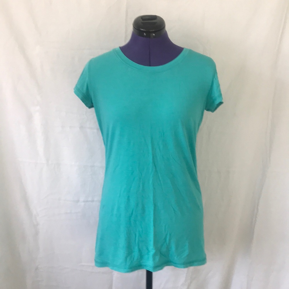 2 pack lululemon t shirts